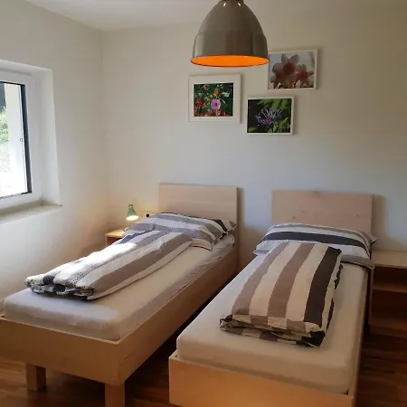 Daire Modern In With Garden *